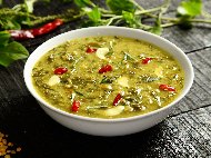 Рецепта Тайландска супа (чорба) от жълта леща, спанак, чесън и сушени люти чушки